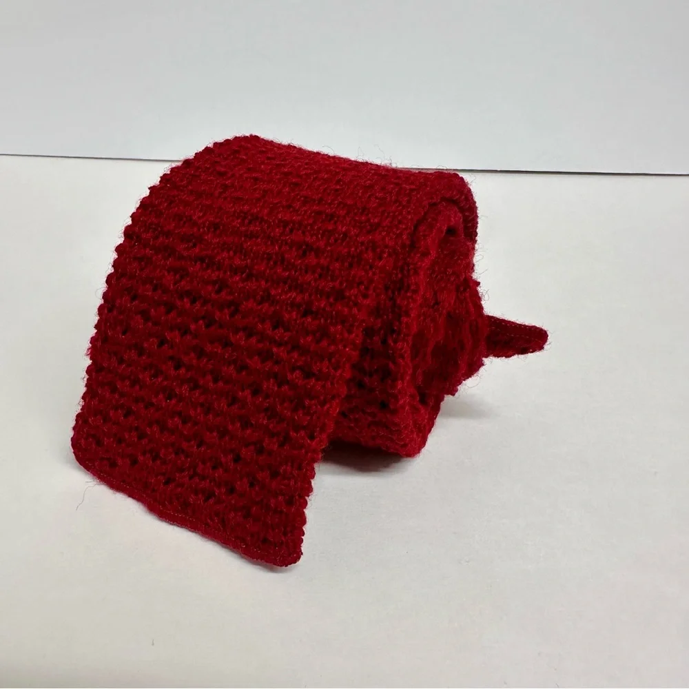 Vintage Wool CABLE CAR CLOTHIER San Francisco Red Knit Blunt-End Knit Tie 3”
